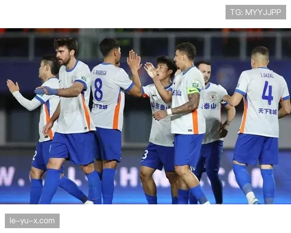 山东泰山中场控场乏力，节奏失控问题逐步反映在比赛走势中